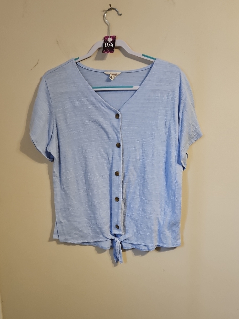 Weatherproof Vintage Blue Button Down Tie Front Blouse. In EUC